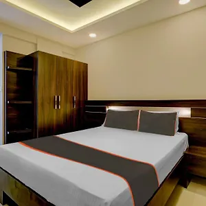 Hotel Collection O Ayesha Homes