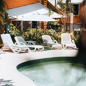 Resort Sails Lifestyle
